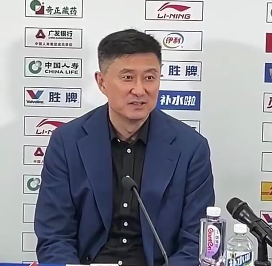 亚博体育官方入口-杜锋说没什么遗憾！球迷喊下课，广东重金引援，连续两年无缘四强